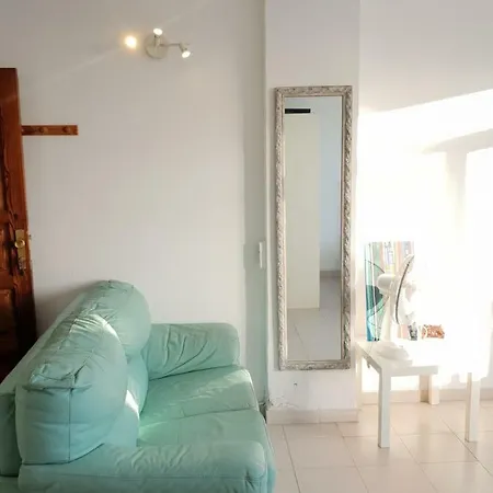 Estudio Con Buena Vista El Mar, Los Cristianos, Playa De Las Vistas *